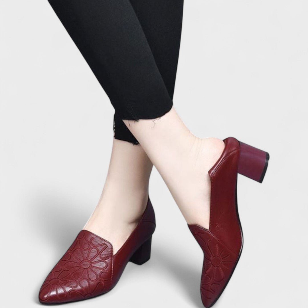 Ângela - Chaussures à talons en cuir vegan doux brodées